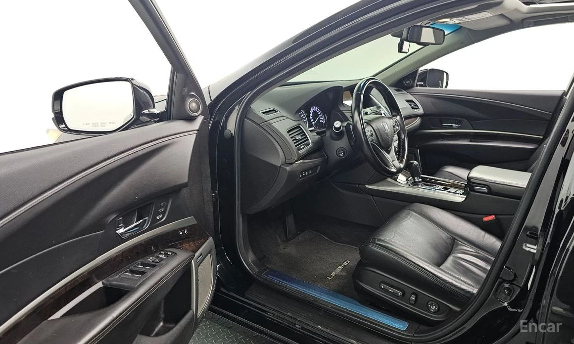 Honda Legend 3.5* ПОДГРЕВ* ОБДУХВАНЕ* КАМЕРА* LANE* ASSIST* , снимка 6 - Автомобили и джипове - 54196500