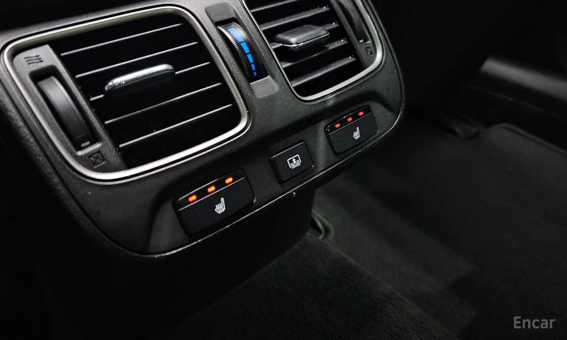 Honda Legend 3.5* ПОДГРЕВ* ОБДУХВАНЕ* КАМЕРА* LANE* ASSIST* , снимка 15 - Автомобили и джипове - 54196500