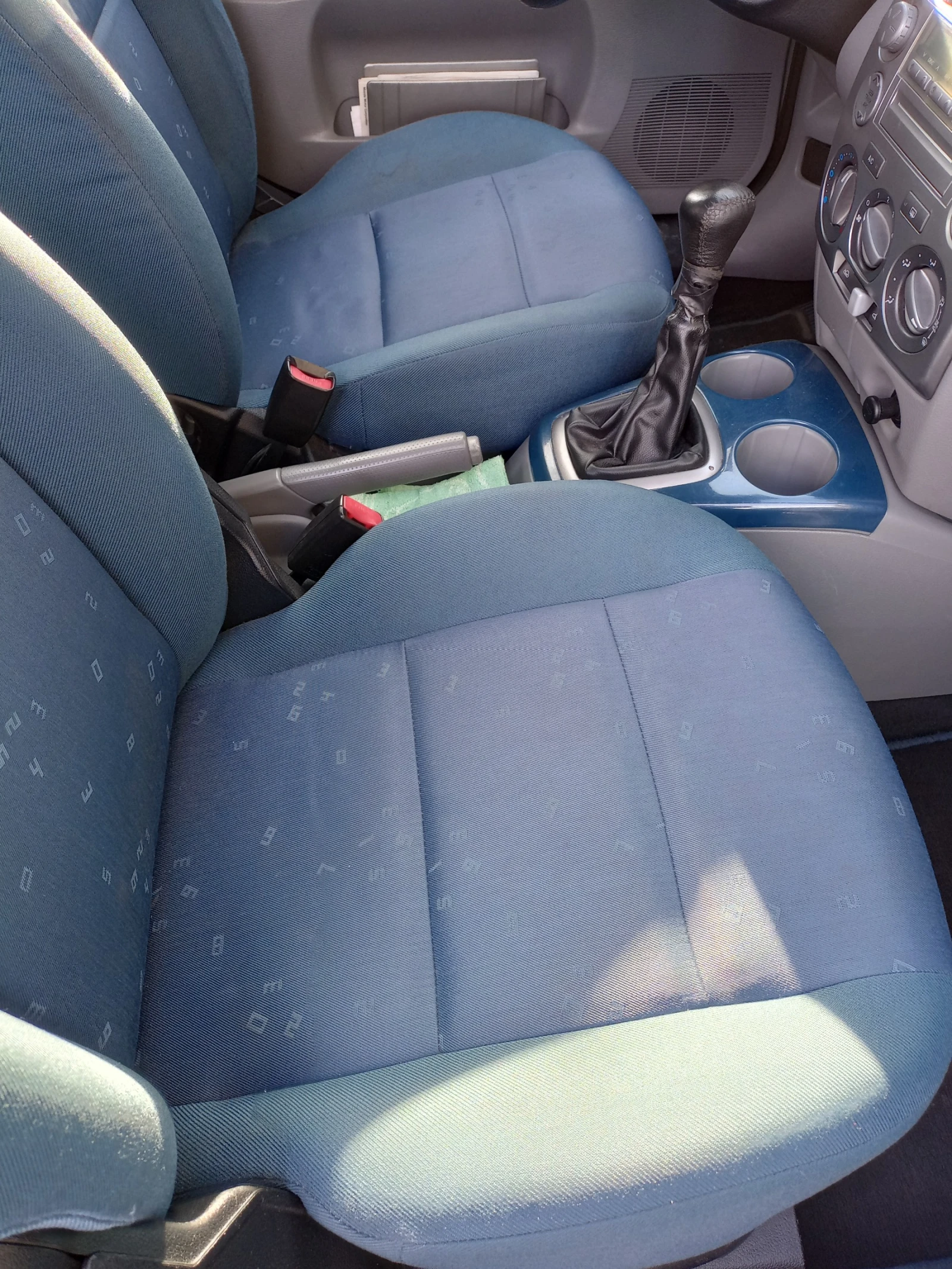 Mazda 2, снимка 6 - Автомобили и джипове - 54320454