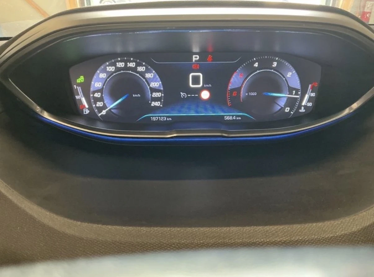 Peugeot 3008 1.6HDI GT-Line, снимка 11 - Автомобили и джипове - 54493533