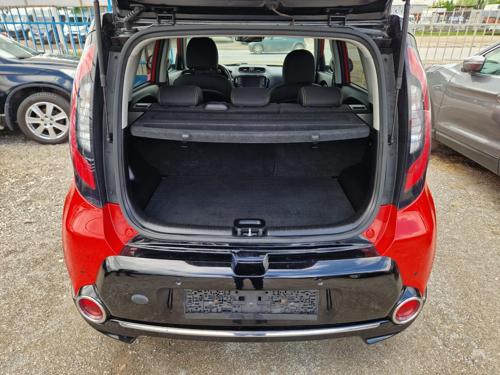 Kia Soul 1.6CRDi Фейслифт, снимка 9 - Автомобили и джипове - 54649112