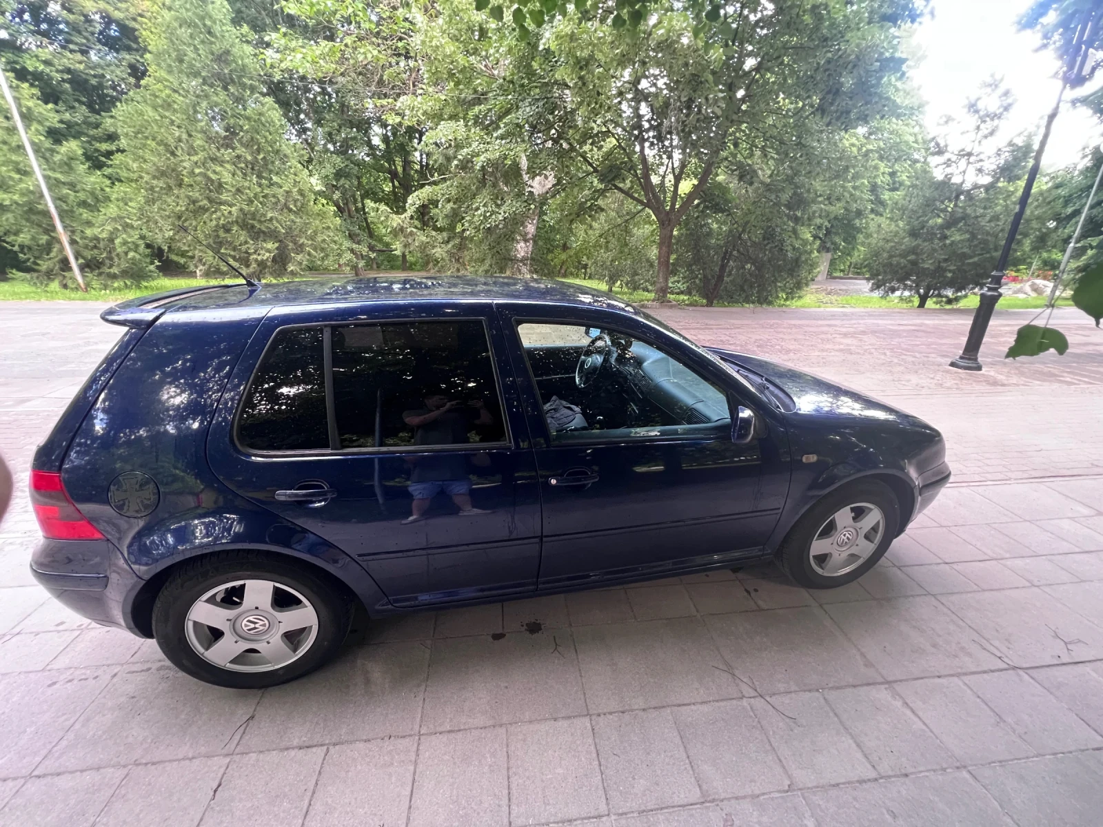 VW Golf 1.6 LPG, снимка 5 - Автомобили и джипове - 54715147