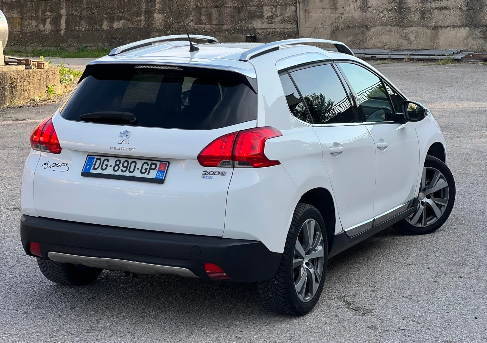 Peugeot 2008 PANORAMA NAVI KLIMATRONIC, снимка 4 - Автомобили и джипове - 54828971