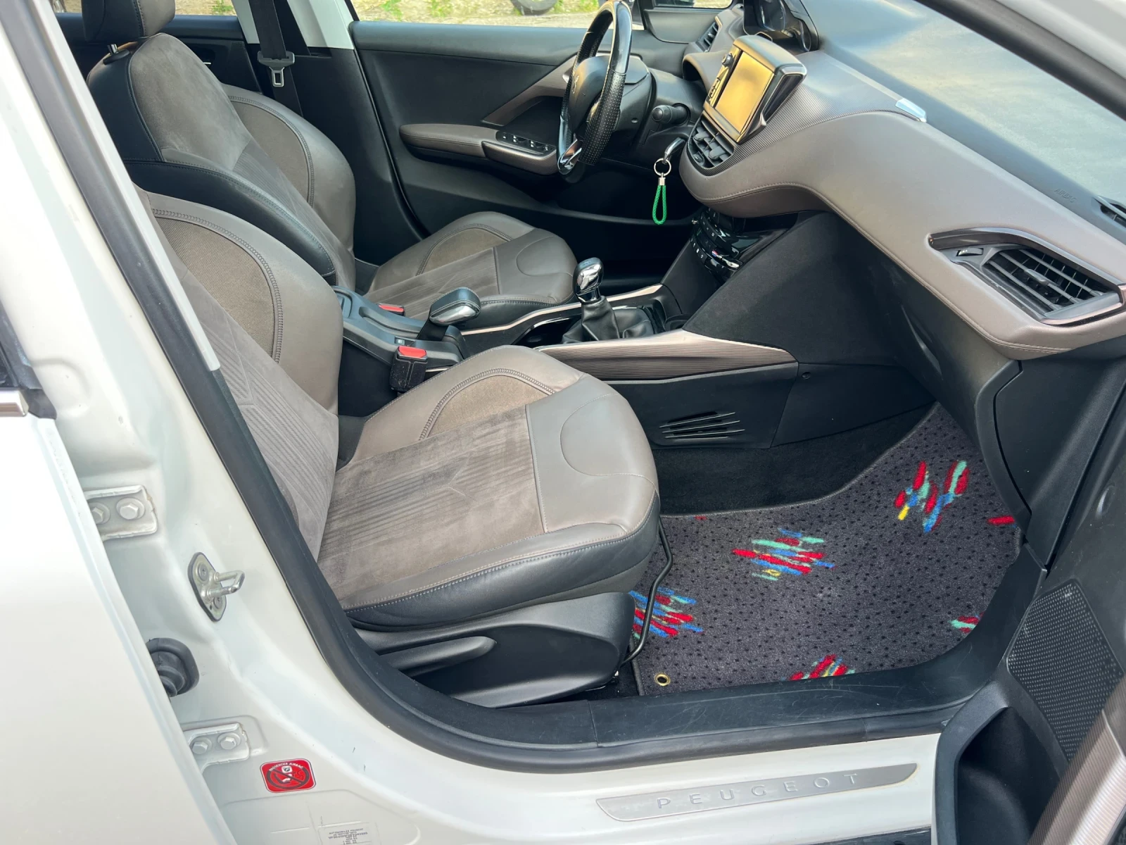 Peugeot 2008 PANORAMA NAVI KLIMATRONIC, снимка 6 - Автомобили и джипове - 54828971