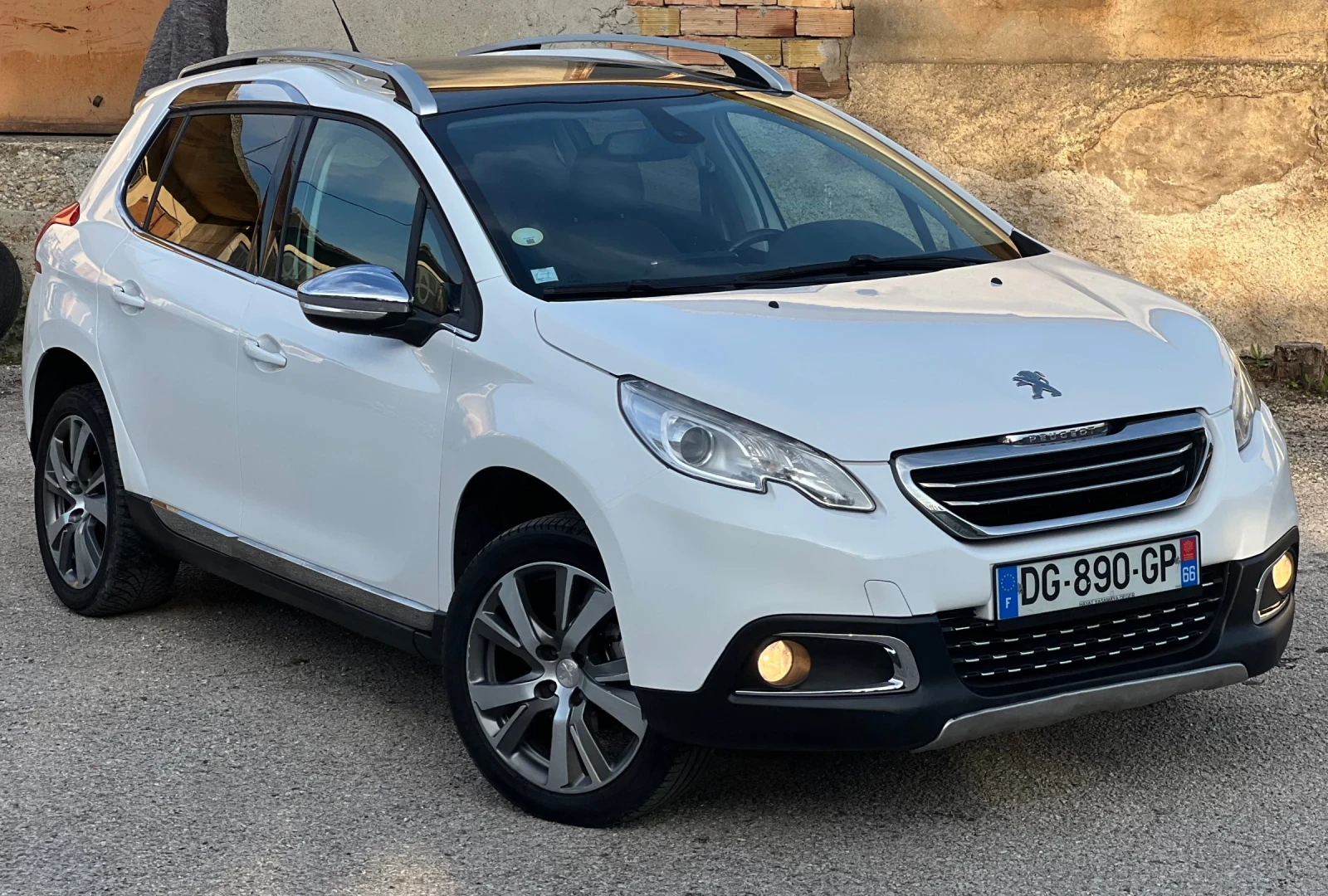 Peugeot 2008 PANORAMA NAVI KLIMATRONIC, снимка 3 - Автомобили и джипове - 54828971