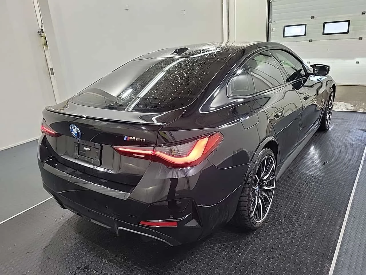 BMW i4 M50 | CARFAX | БЕЗ ПЪРВОНАЧАЛНА ВНОСКА, снимка 4 - Автомобили и джипове - 54963610