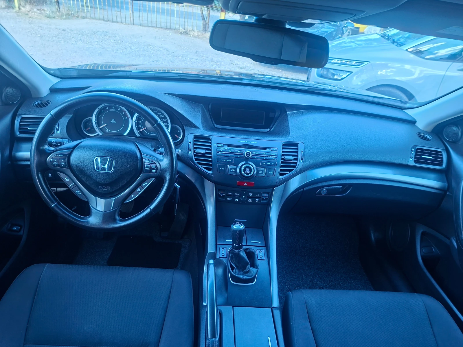 Honda Accord 2.0 Benzin 156 кс., снимка 10 - Автомобили и джипове - 55958262