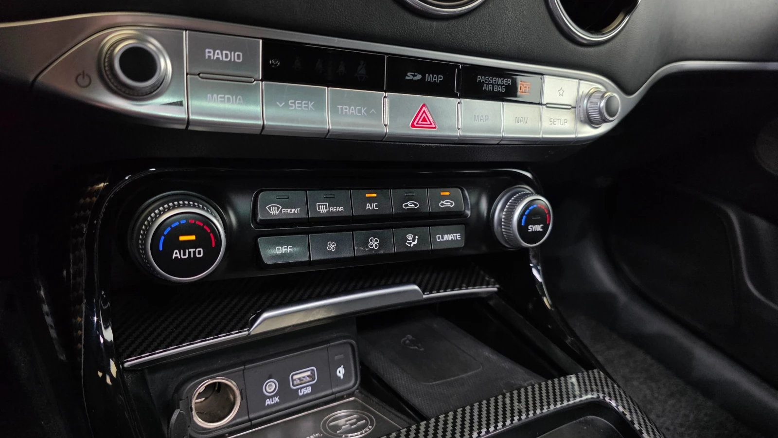 Kia Stinger 3.3 Turbo 2WD GT, снимка 14 - Автомобили и джипове - 56324826