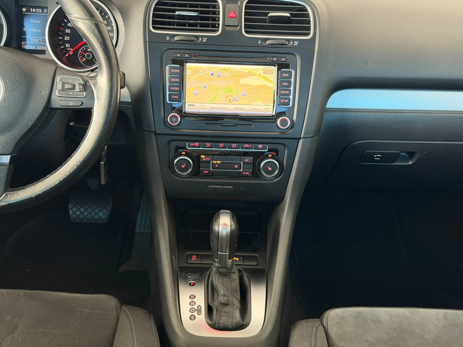 VW Golf 2.0TDI* Highline , снимка 10 - Автомобили и джипове - 56356477
