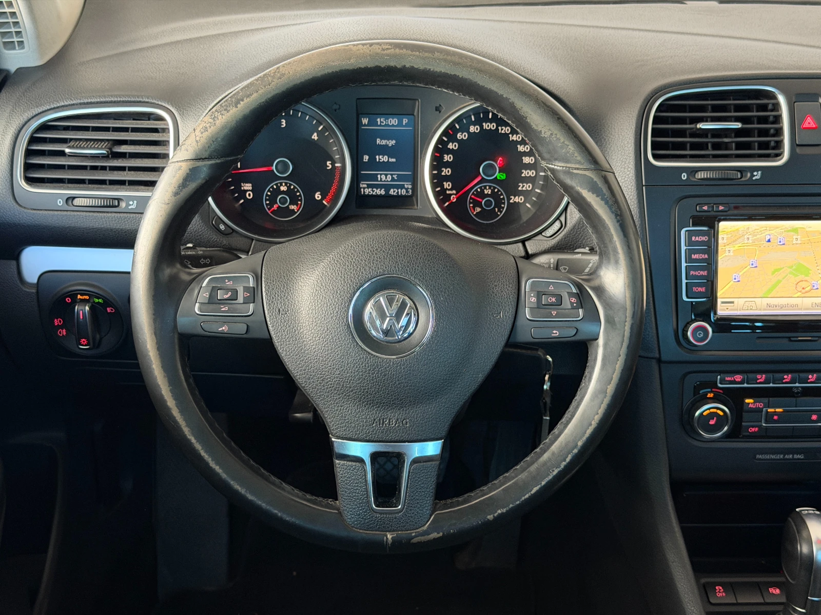 VW Golf 2.0TDI* Highline , снимка 11 - Автомобили и джипове - 56356477