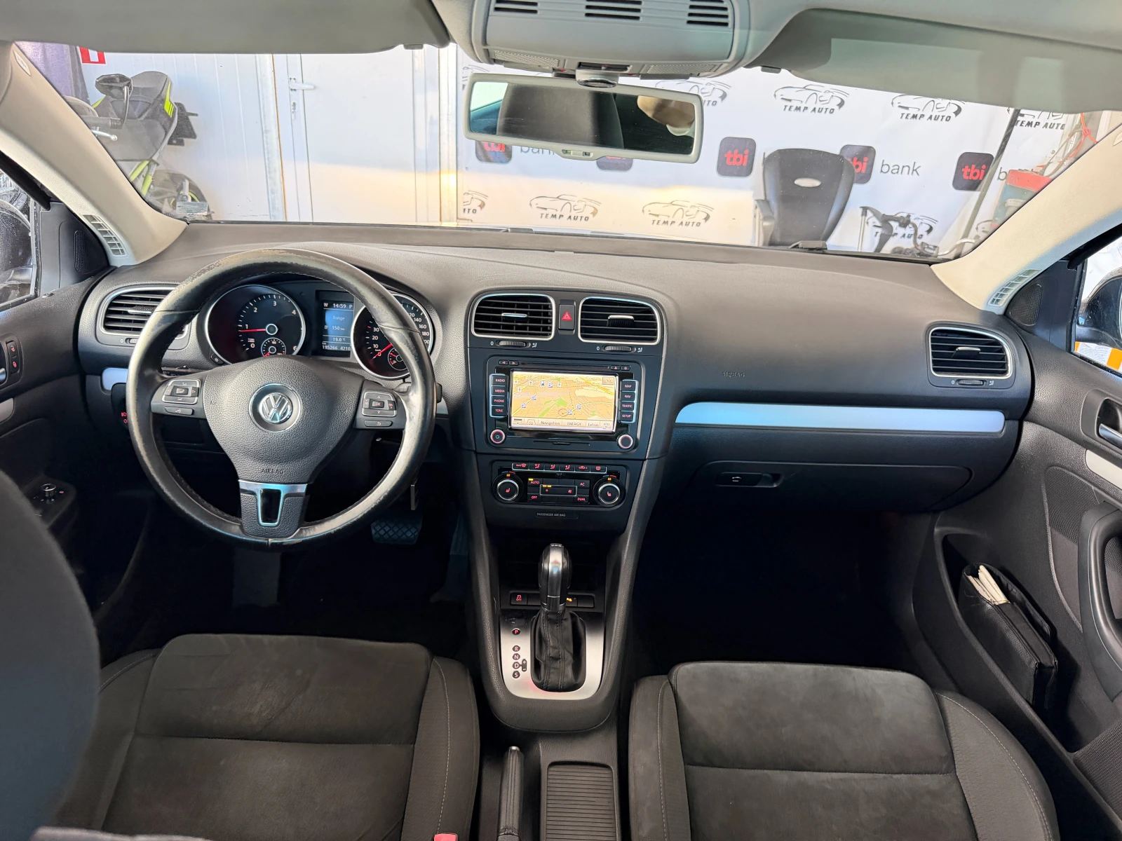 VW Golf 2.0TDI* Highline , снимка 9 - Автомобили и джипове - 56356477