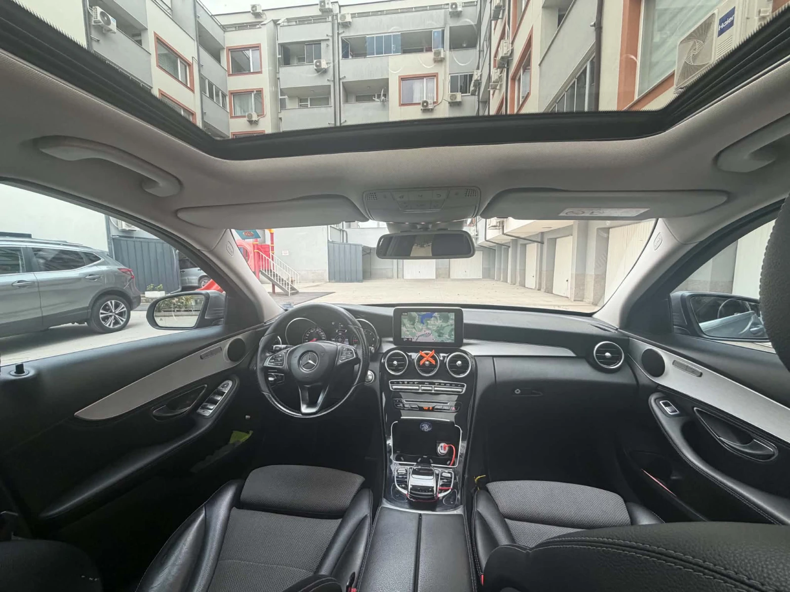Mercedes-Benz C 220, снимка 6 - Автомобили и джипове - 56730621