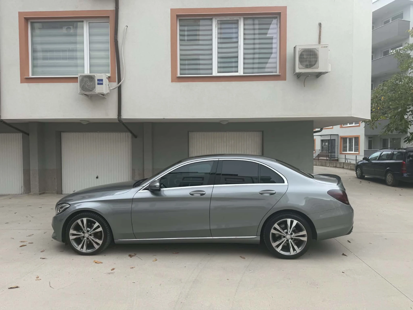 Mercedes-Benz C 220, снимка 4 - Автомобили и джипове - 56730621