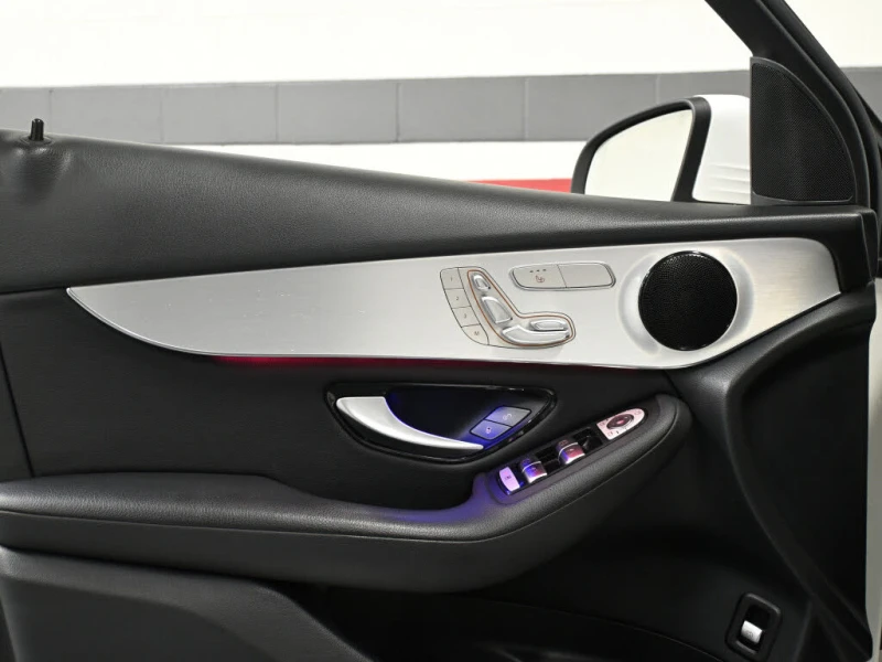 Mercedes-Benz GLC 300 4Matic* , снимка 9 - Автомобили и джипове - 52832112