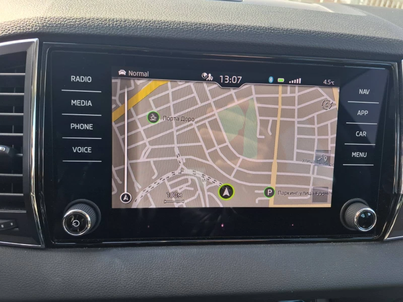 Skoda Karoq VISION, снимка 12 - Автомобили и джипове - 53495169