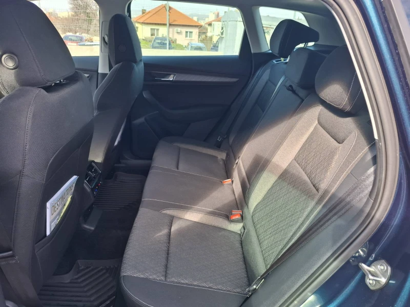 Skoda Karoq VISION, снимка 8 - Автомобили и джипове - 53495169