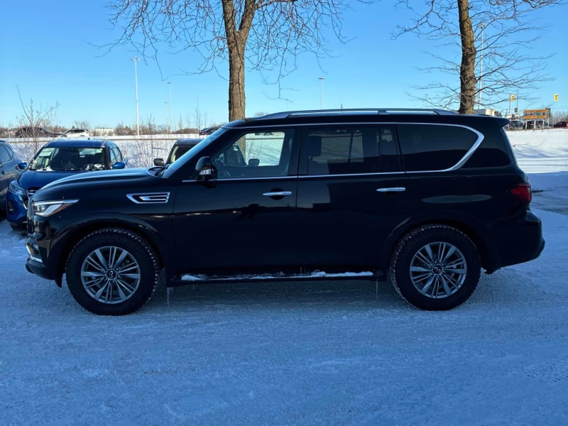 Infiniti QX80 * АВТО КРЕДИТ* ЦЕНА ДО БГ * СЕРВИЗНА ИСТОРИЯ * , снимка 2 - Автомобили и джипове - 53496738