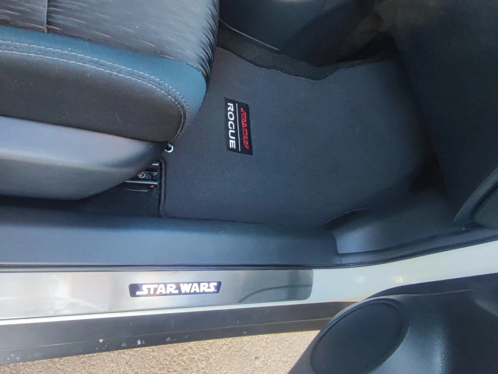 Nissan Rogue SV Star Wars Limited Edition  - изображение 10