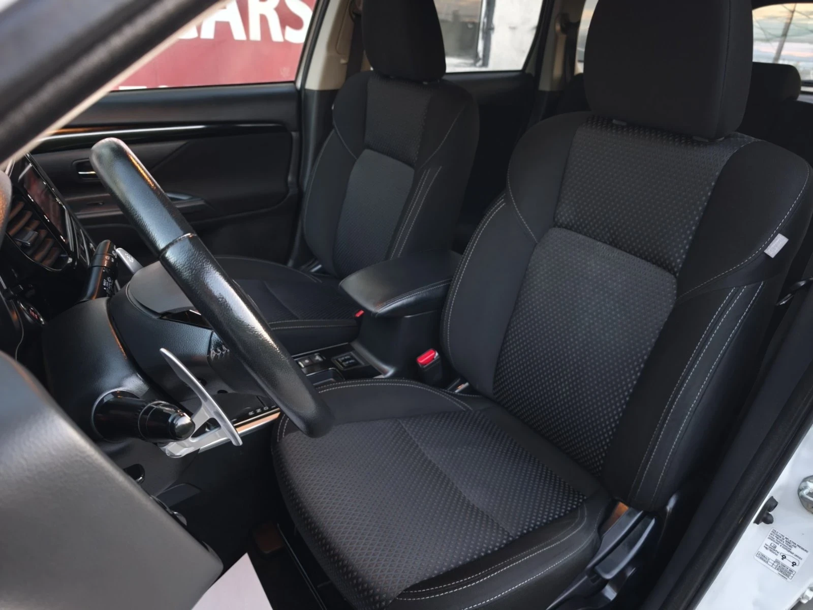 Mitsubishi Outlander 2.0i-150к.с Евро-6d LPG Автоматик Навигация Ксенон - изображение 8