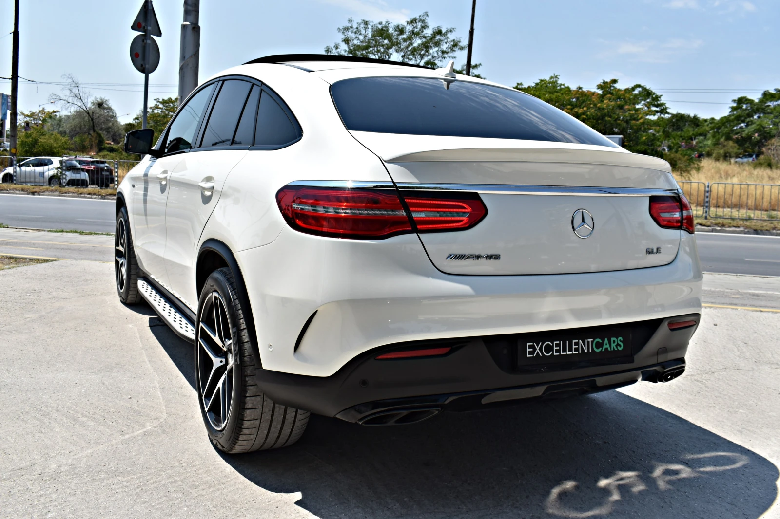 Mercedes-Benz GLE 43 AMG AMG-LINE* FULL-LED - изображение 5