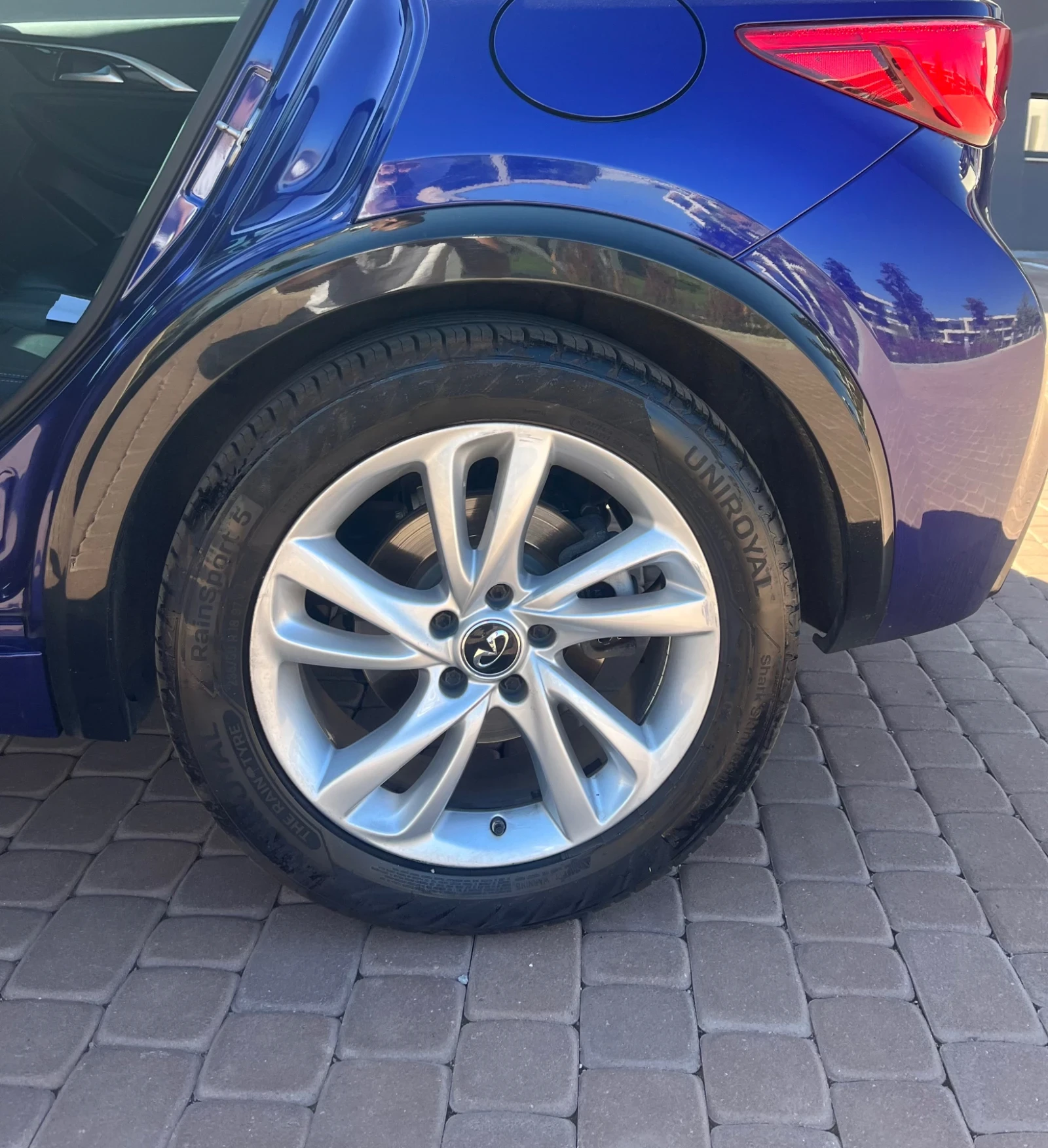 Infiniti QX30 2.0t  - изображение 9