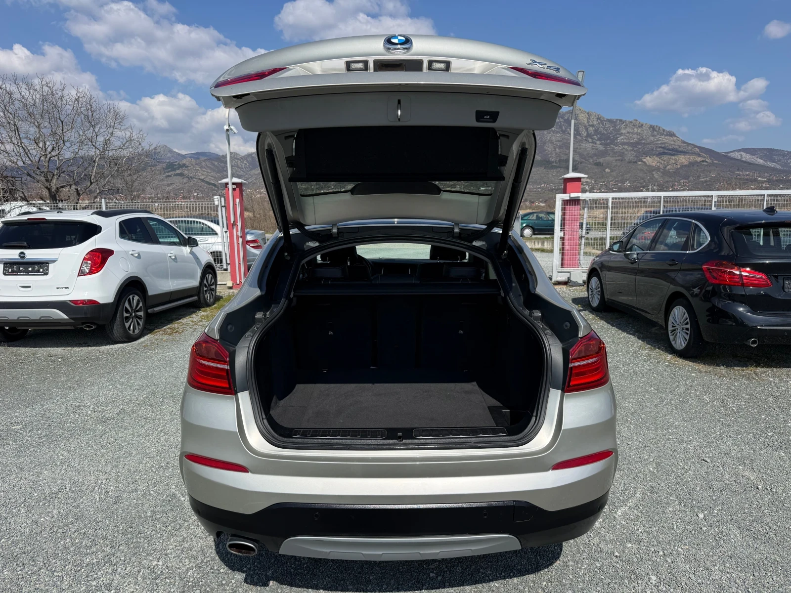 BMW X4 (KATO НОВА)^(X-Drive), снимка 13 - Автомобили и джипове - 53973814