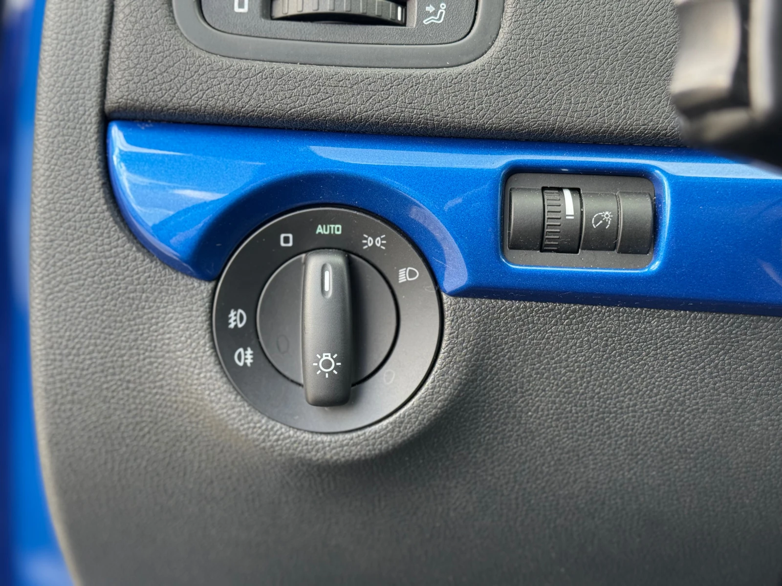 Skoda Yeti 2.0TDI, снимка 14 - Автомобили и джипове - 53991934