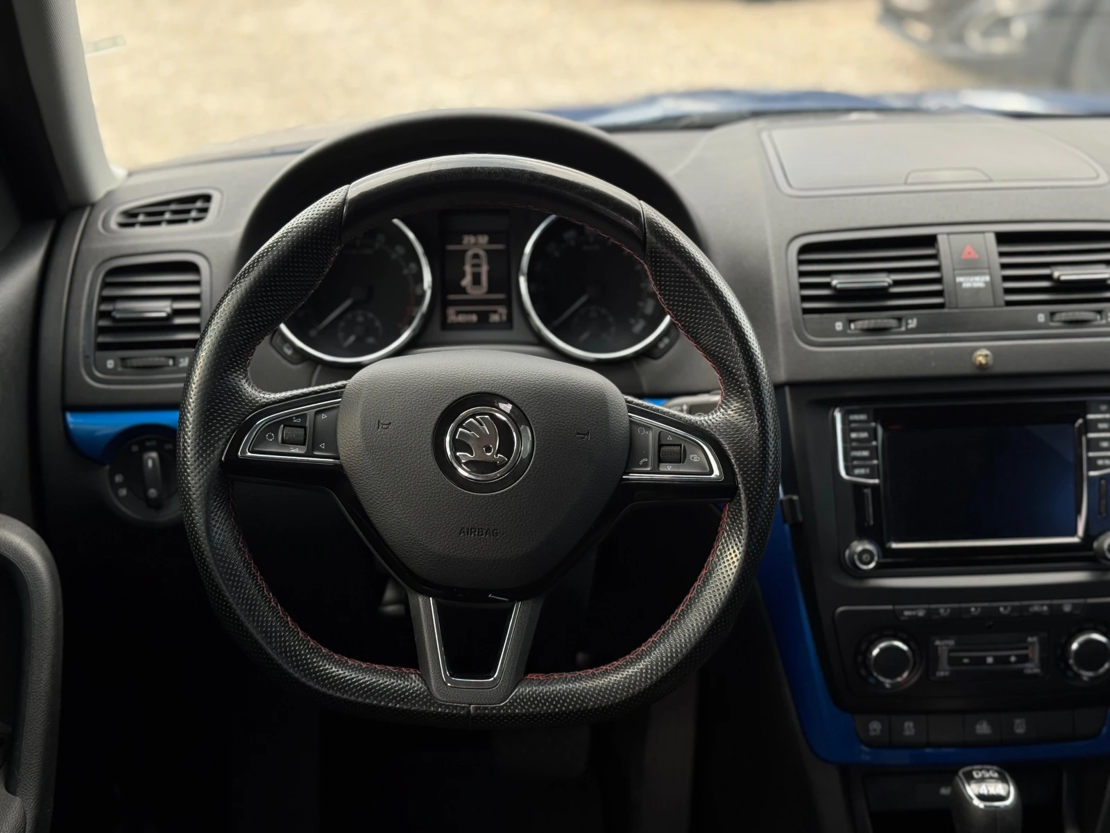 Skoda Yeti 2.0TDI, снимка 15 - Автомобили и джипове - 53991934