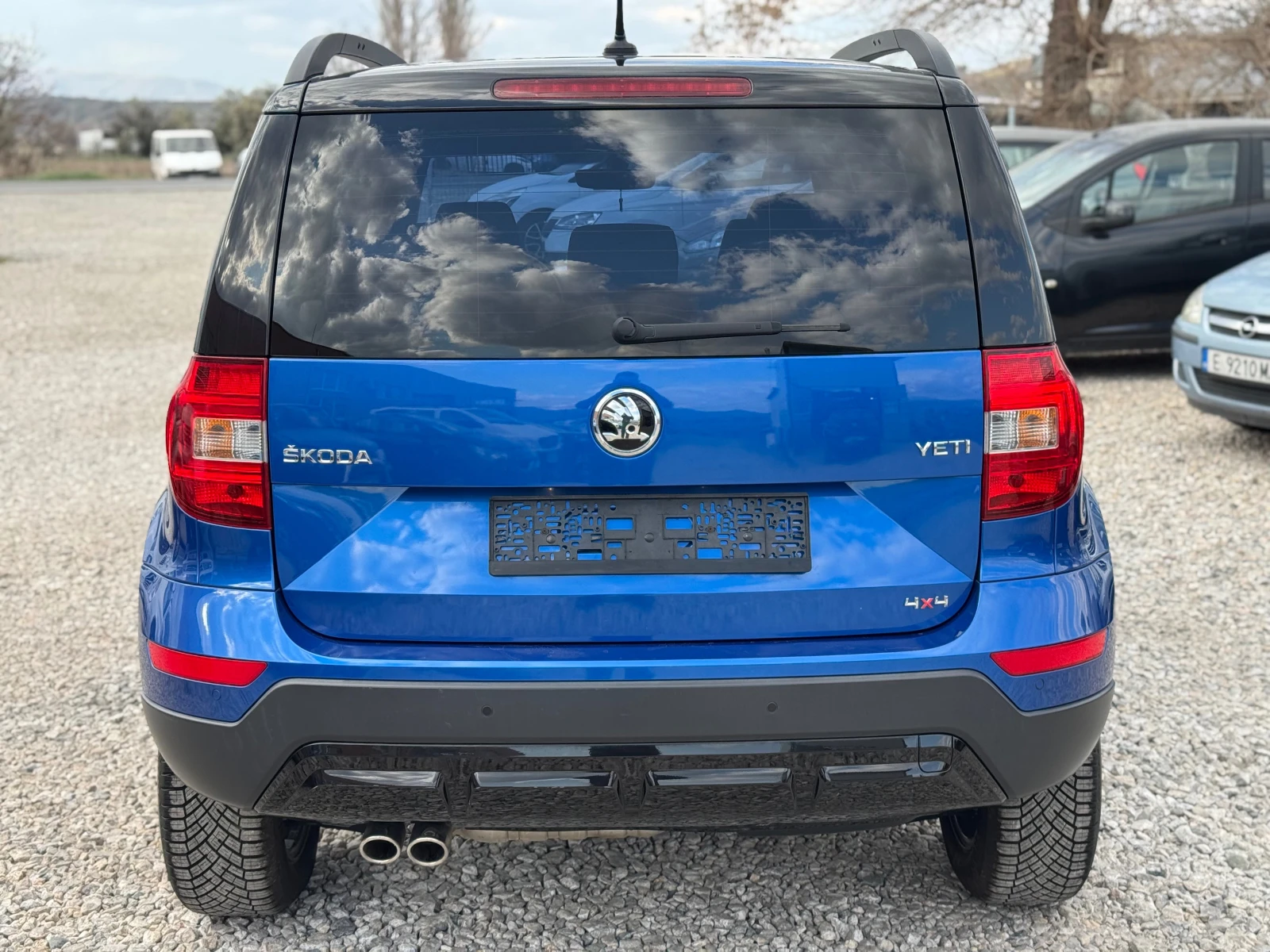 Skoda Yeti 2.0TDI, снимка 6 - Автомобили и джипове - 53991934