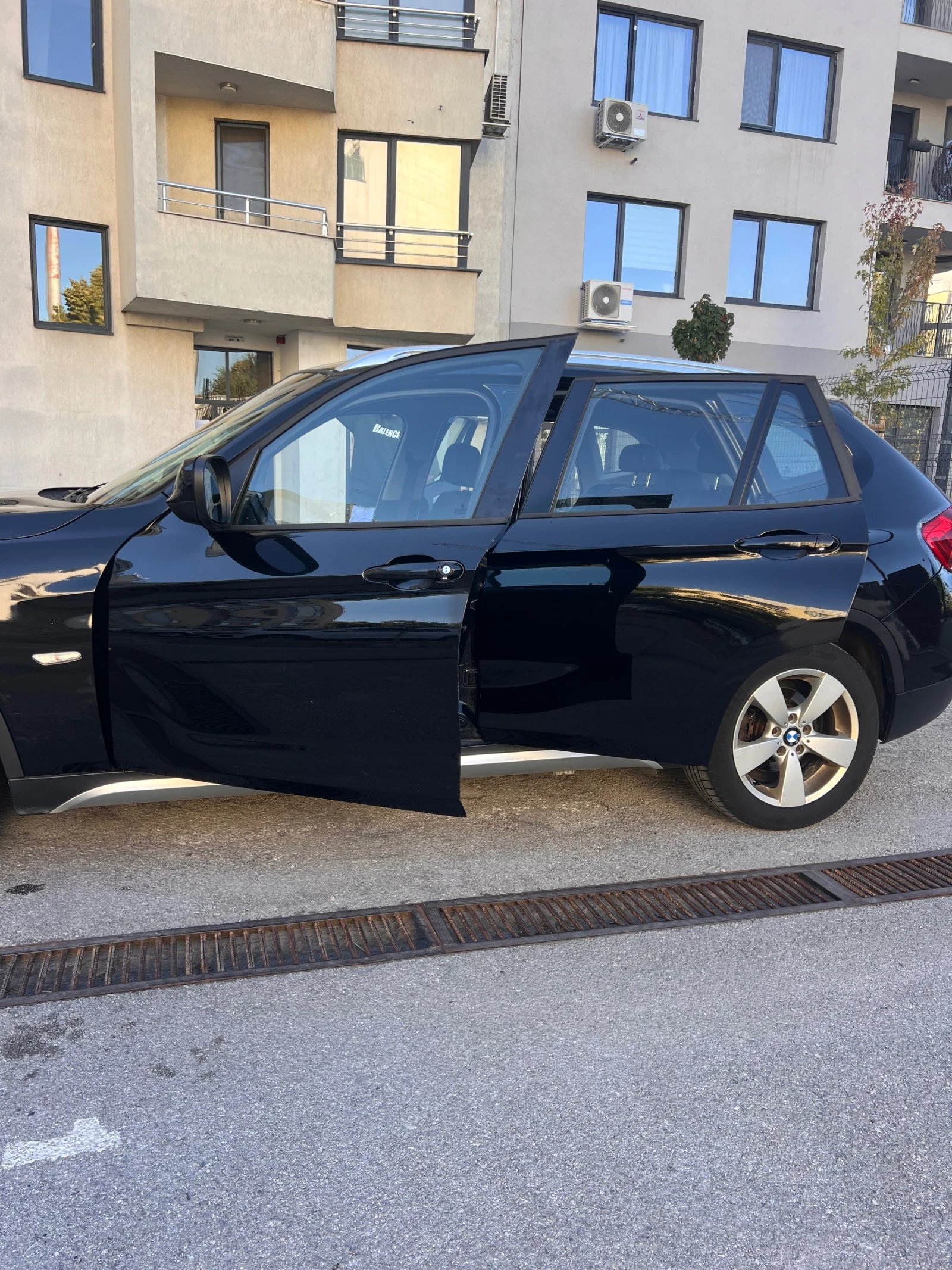 BMW X1, снимка 3 - Автомобили и джипове - 55925321