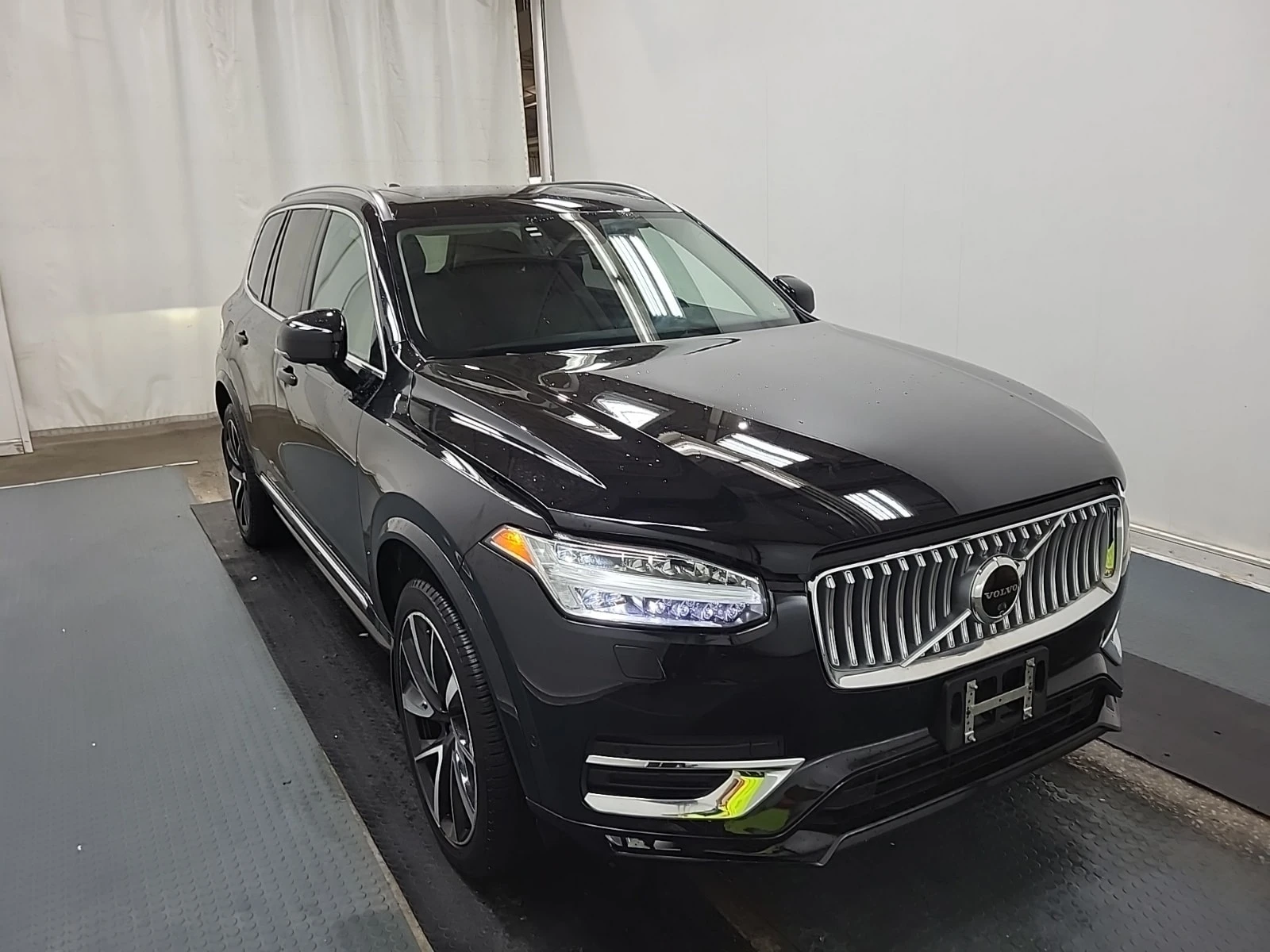 Volvo Xc90  PLUS BRIGHT THEME / DIS / 360 / PANO, снимка 2 - Автомобили и джипове - 55999289