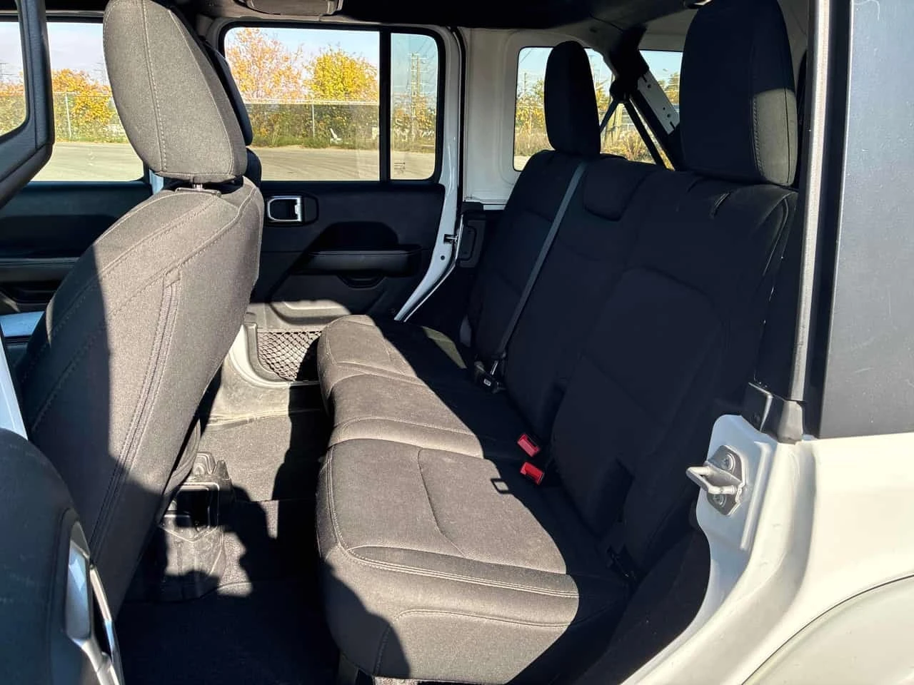 Jeep Wrangler * Sahara * CARFAX * 2 ����� * ������� * KEYLESS *  | Mobile.bg � ����������� 12