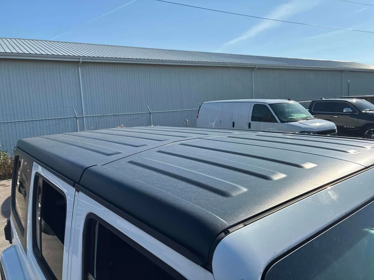 Jeep Wrangler * Sahara * CARFAX * 2 ����� * ������� * KEYLESS *  | Mobile.bg � ����������� 17