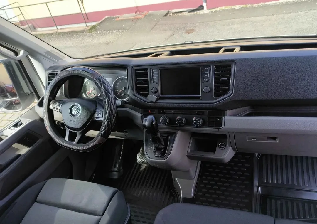 VW Crafter 2.0TDI Автоматик, снимка 9 - Бусове и автобуси - 54416870
