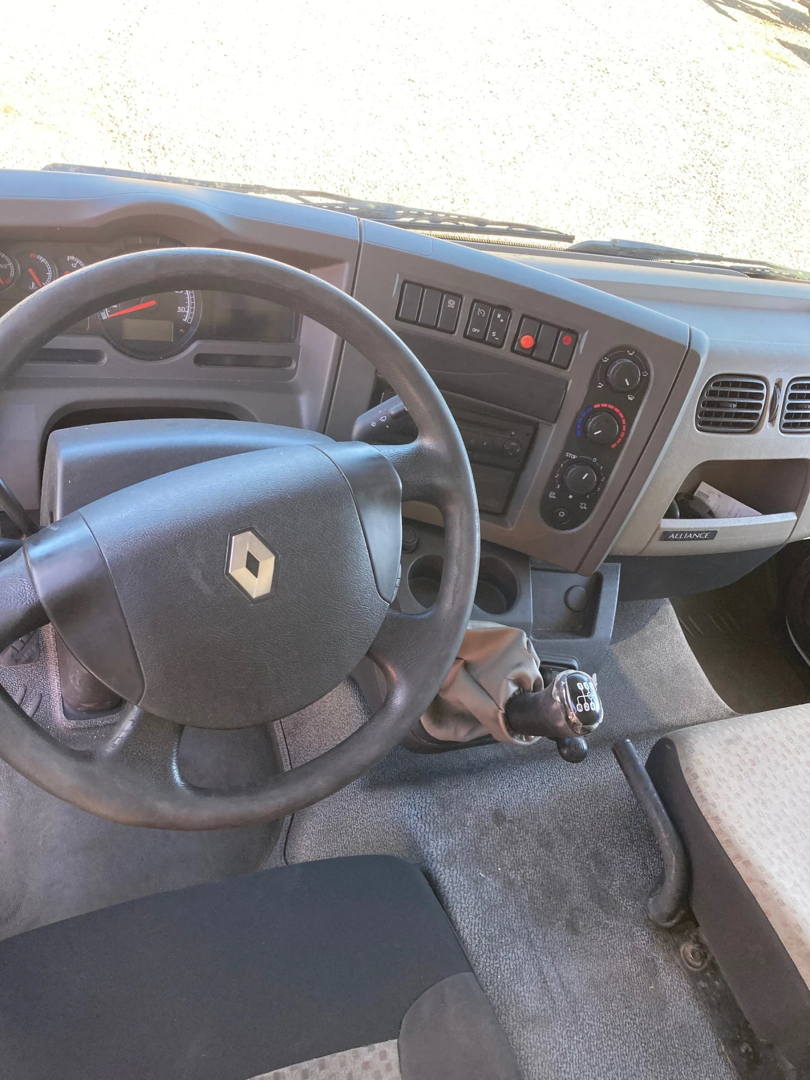 Renault Midlum 220dxi - изображение 9