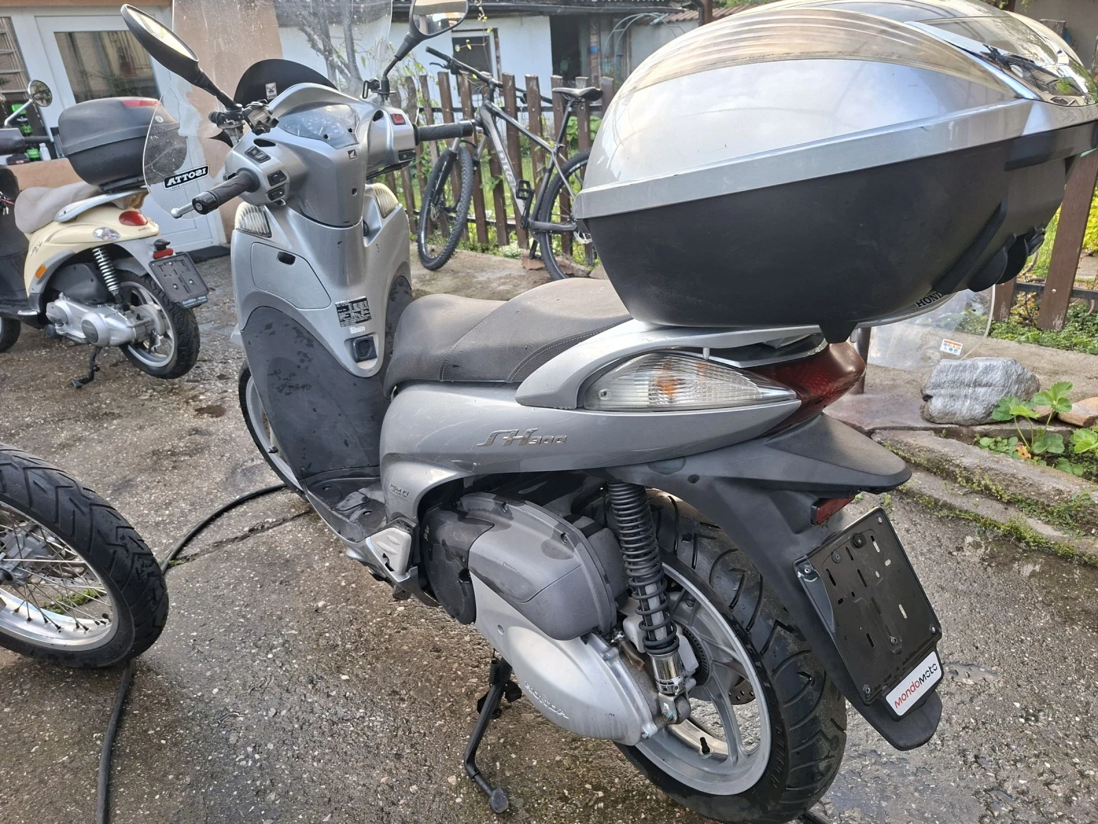 Honda Sh 300i ABS , снимка 8 - Мотоциклети и мототехника - 54568426