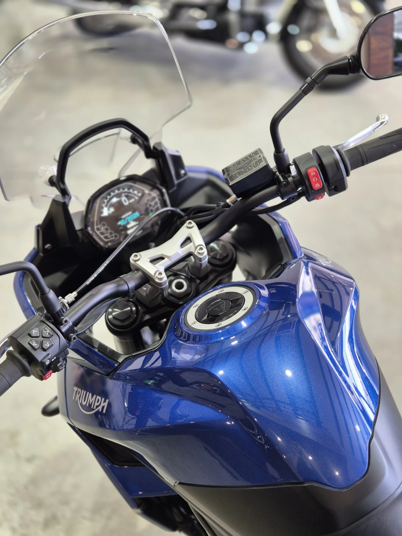 Triumph Tiger Sport 660 4660км!!!Нов внос от ШВЕЙЦАРИЯ, КАТО НОВ, снимка 15 - Мотоциклети и мототехника - 55736364