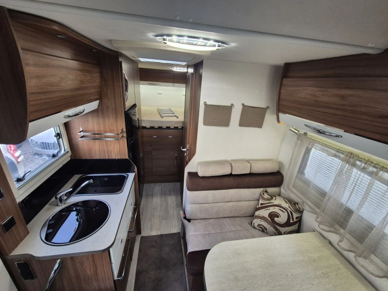 Кемпер Pilote C700 Essentiel 6 места!, снимка 12 - Каравани и кемпери - 52503355