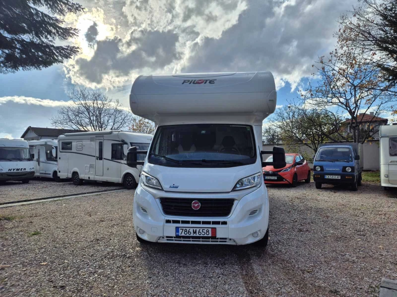 Кемпер Pilote C700 Essentiel 6 места!