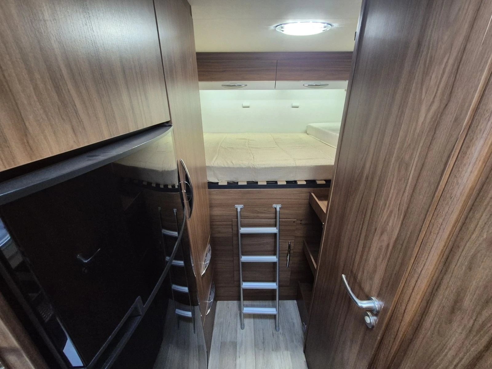  Pilote C700 Essentiel 6 ! | Mobile.bg   8