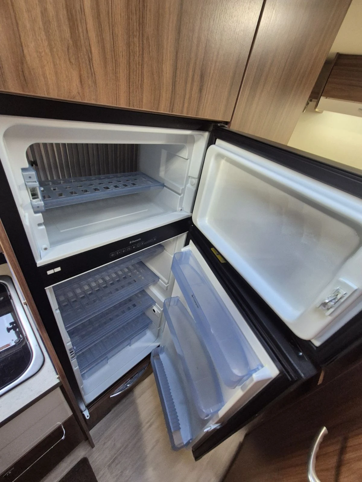  Pilote C700 Essentiel 6 ! | Mobile.bg   10