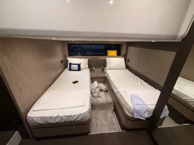       Azimut Atlantis 43