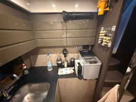       Azimut Atlantis 43