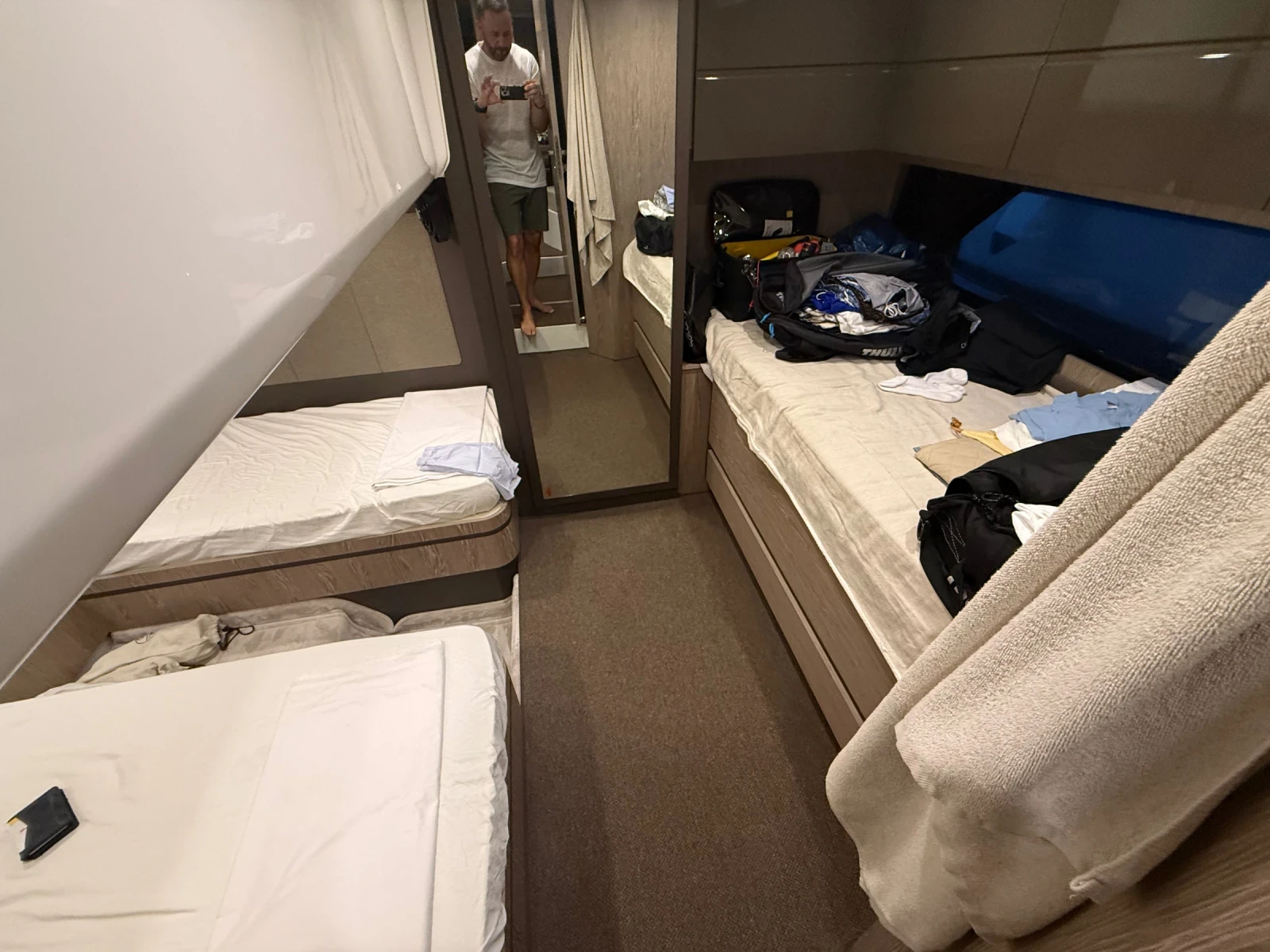 Моторна яхта Azimut Atlantis 43 - изображение 6