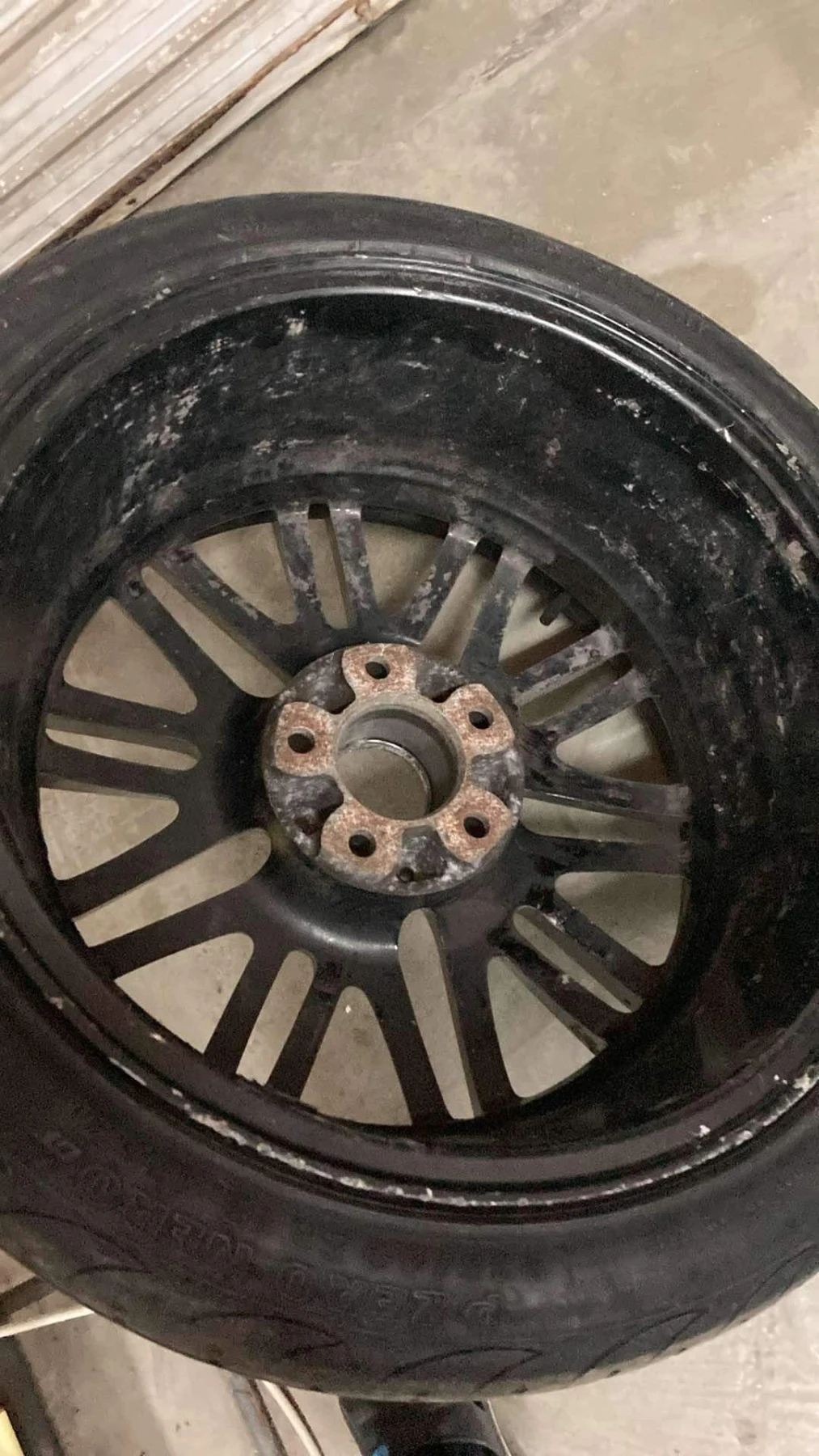    235/40R18 | Mobile.bg   5