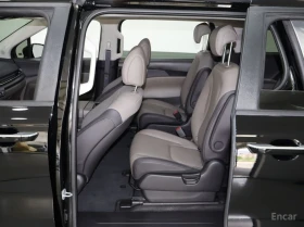 Kia Carnival Diesel 9-Seater Prestige, снимка 10