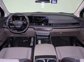 Kia Carnival Diesel 9-Seater Prestige, снимка 15