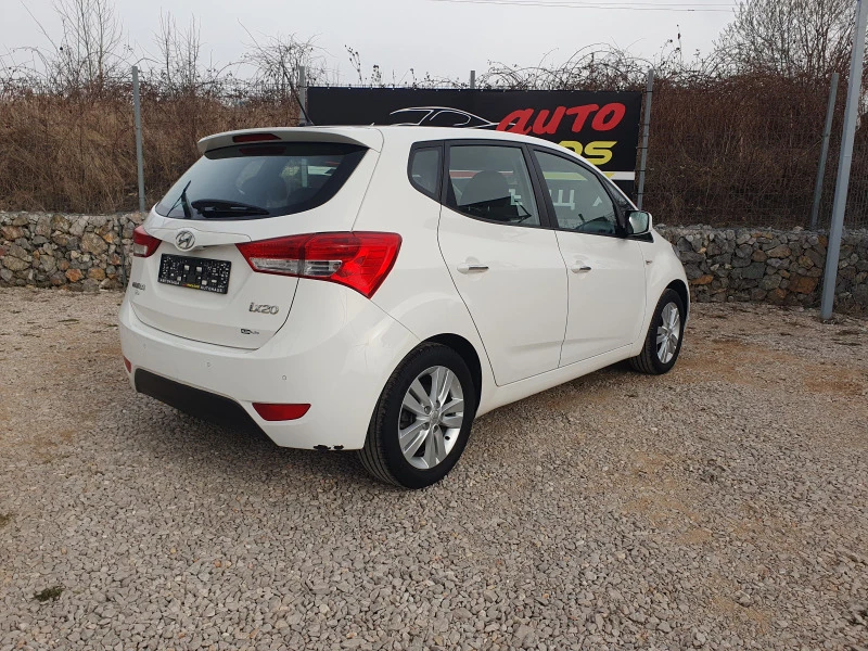 Hyundai Ix20 1.6 метан, снимка 4 - Автомобили и джипове - 44712046