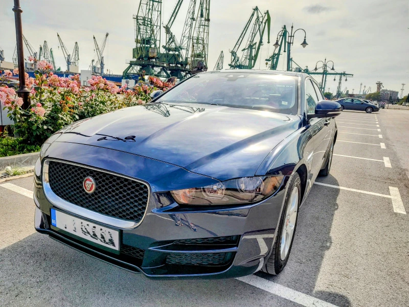 Jaguar XE 25t, снимка 1 - Автомобили и джипове - 45768913