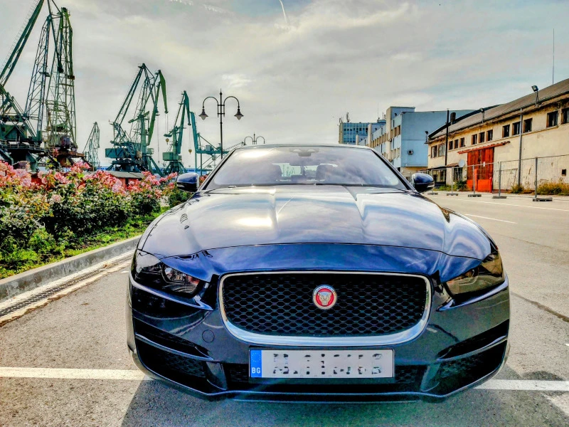 Jaguar XE 25t, снимка 2 - Автомобили и джипове - 45768913